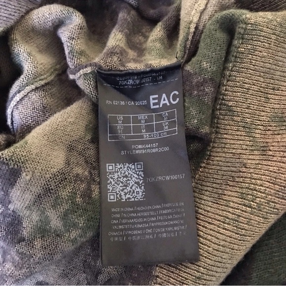 GUESS Linen Blend Green Camouflage Print Sweater Men's Pullover Size M - Picture 7 of 14